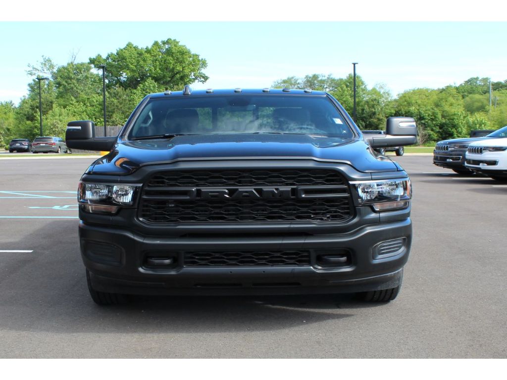 2024 Ram 2500 Tradesman photo 2