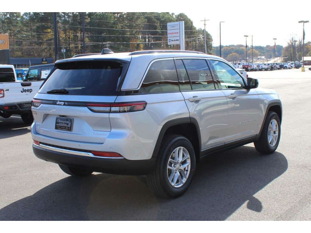 New 2025 Jeep Grand Cherokee Laredo X Sport Utility