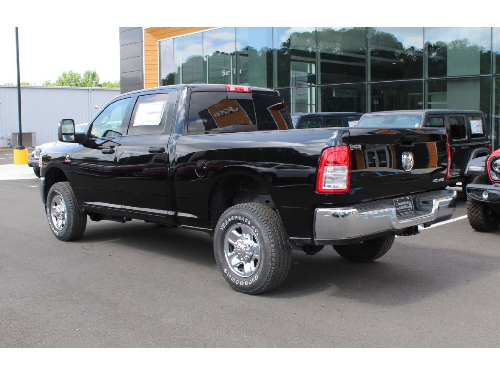 2024 Ram 2500 Tradesman photo 4
