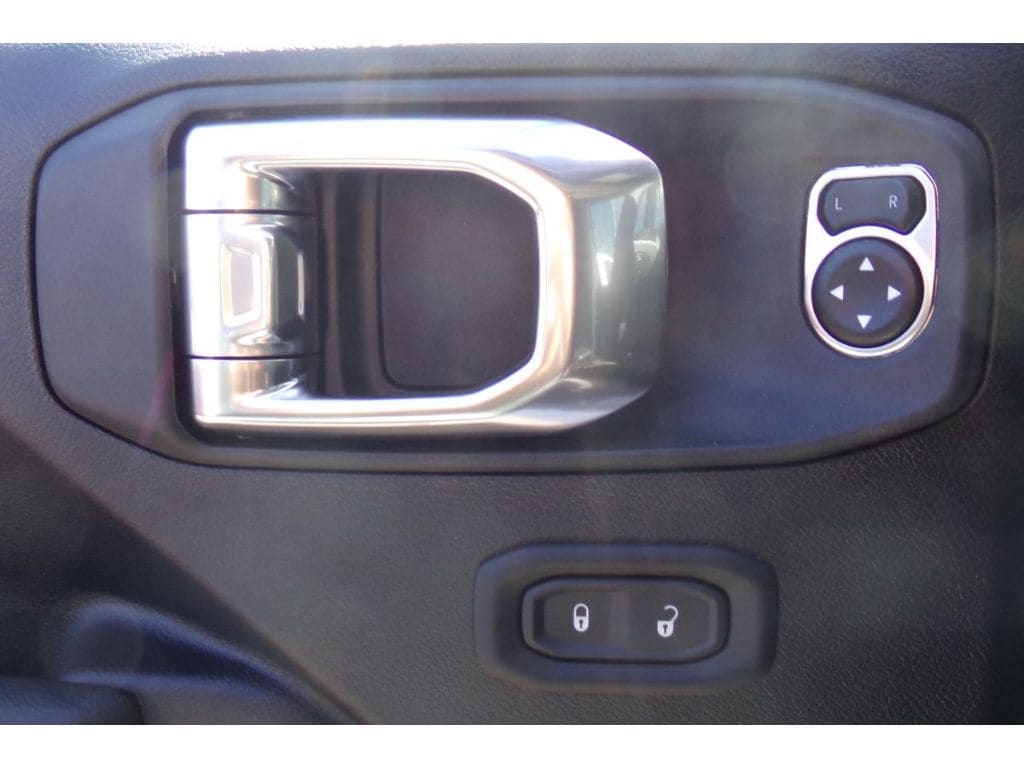 2025 Jeep Wrangler 2-Door Sport S - Photo 18