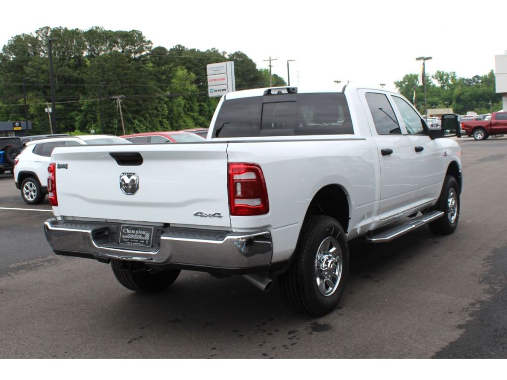 2024 Ram 2500 Tradesman photo 4