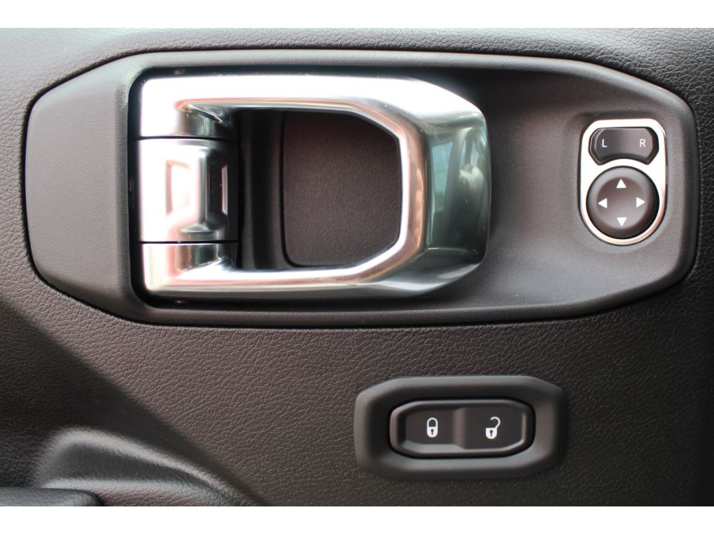 2026 Jeep Wrangler 4-Door Willys - Photo 21