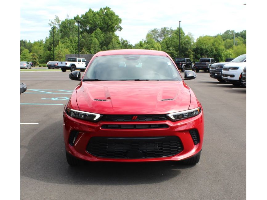 2024 Dodge Hornet GT photo 2