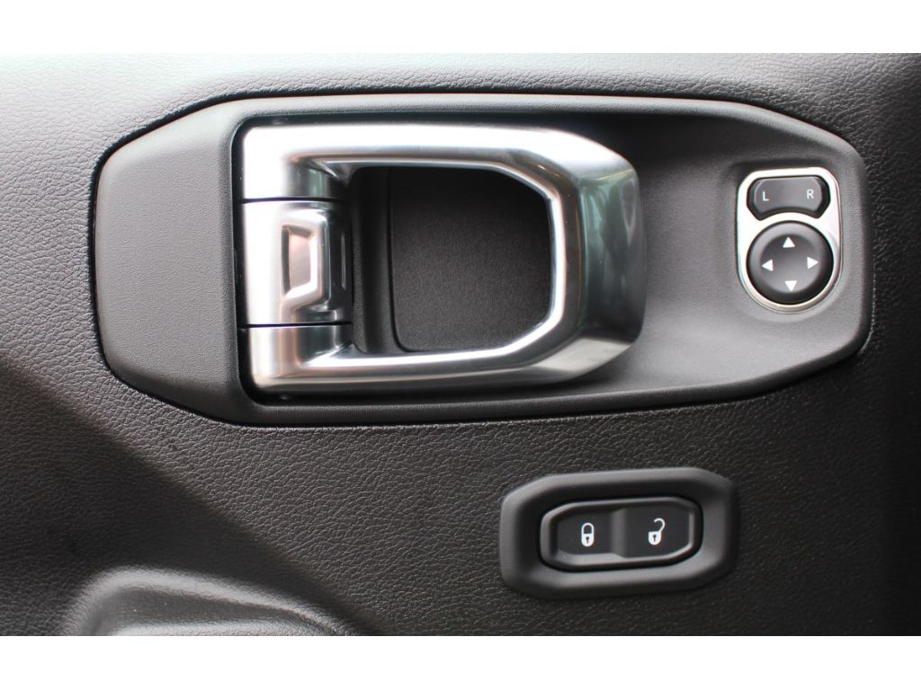 2026 Jeep Wrangler 4-Door Willys - Photo 23