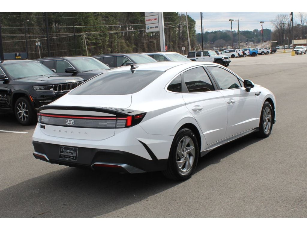 Used 2025 Hyundai Sonata SE Sedan