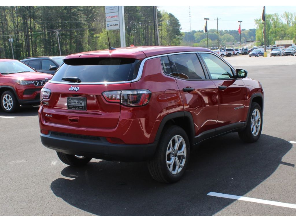 2025 Jeep Compass Sport photo 3