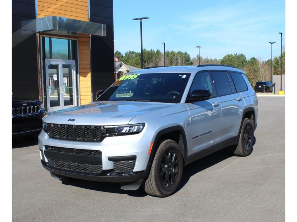 2024 Jeep Grand Cherokee L Altitude's photo