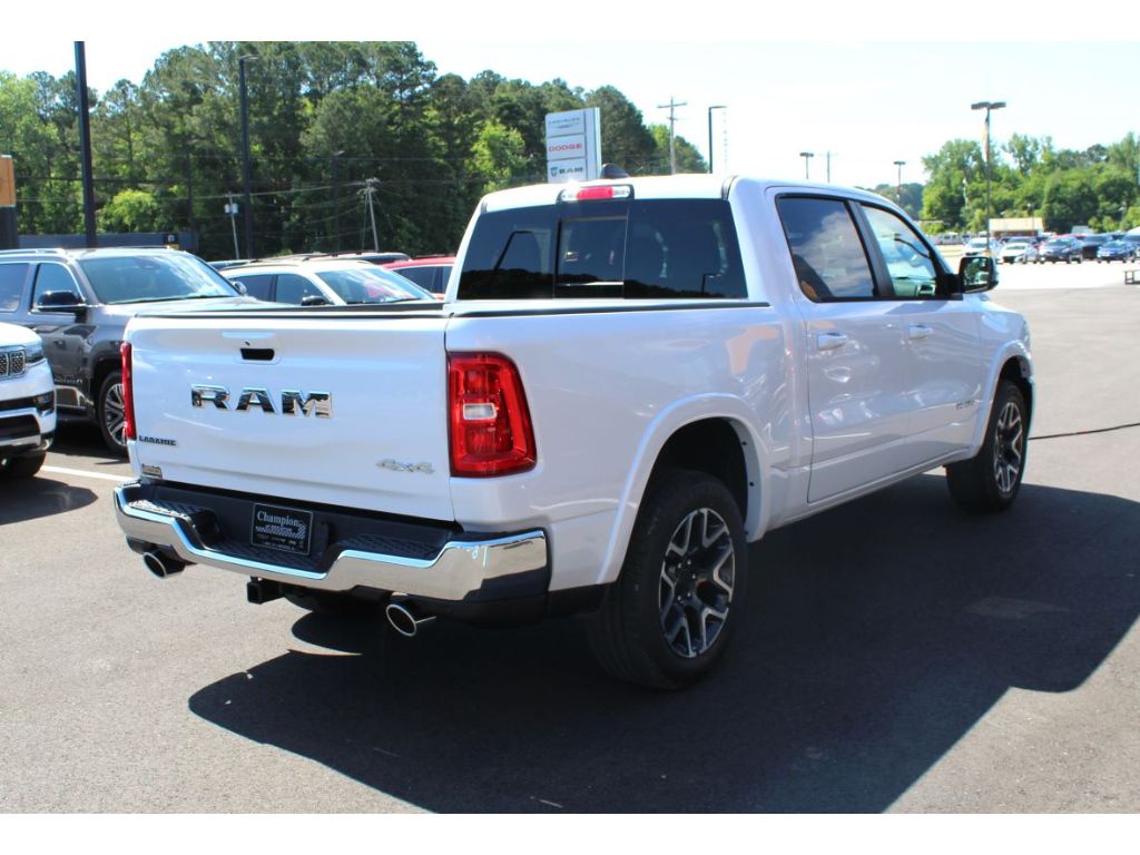 2025 Ram 1500 Laramie photo 3