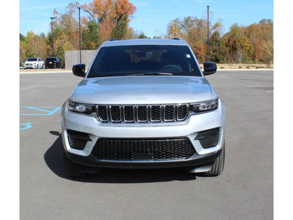 New 2025 Jeep Grand Cherokee Laredo X Sport Utility