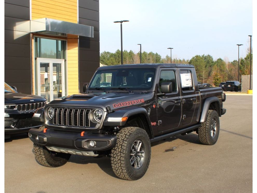 2026 Jeep Gladiator Mojave's photo