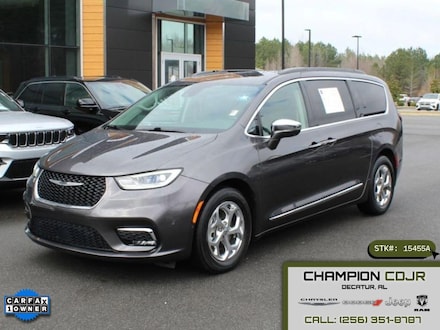 2022 Chrysler Pacifica Limited Passenger Van