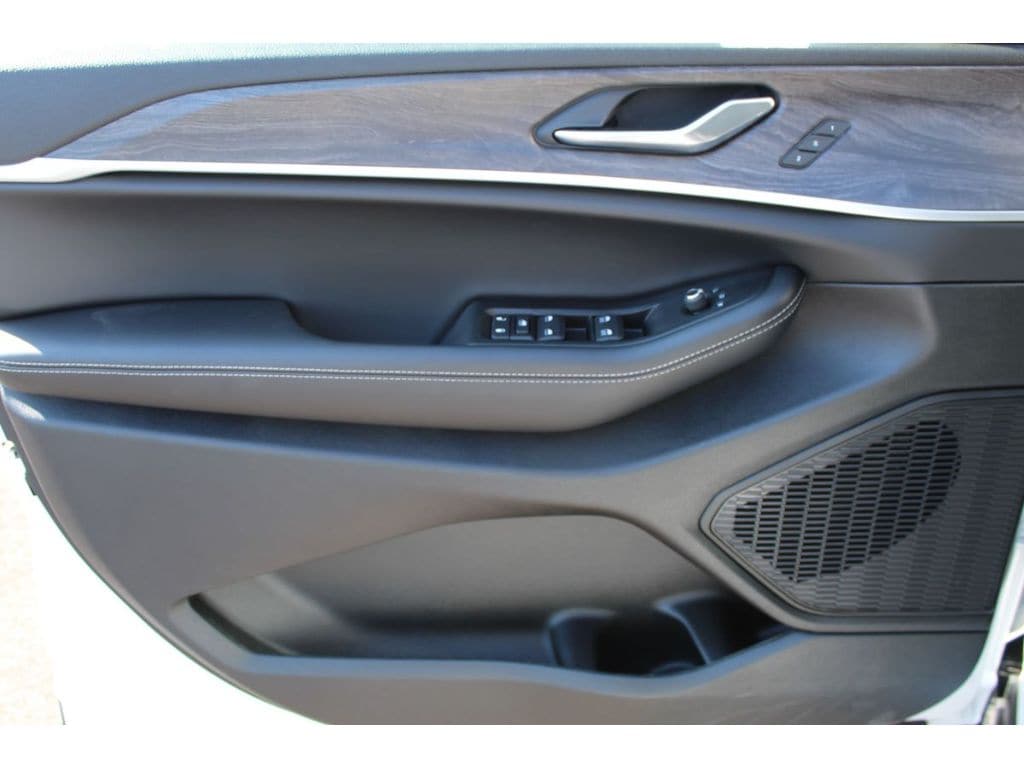 2025 Jeep Grand Cherokee Limited - Photo 22