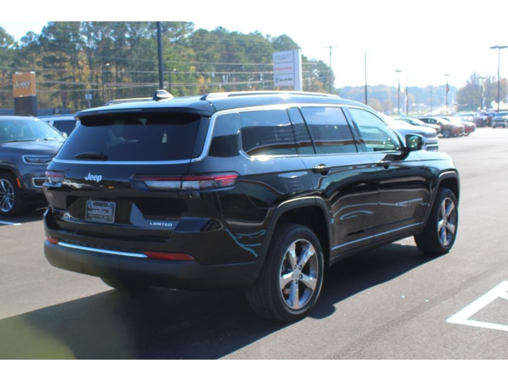 2025 Jeep Grand Cherokee Limited photo 4