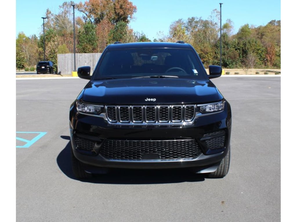 New 2025 Jeep Grand Cherokee Laredo X Sport Utility