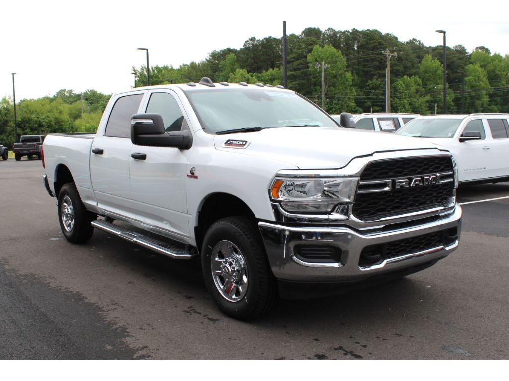 2024 Ram 2500 Tradesman photo 3