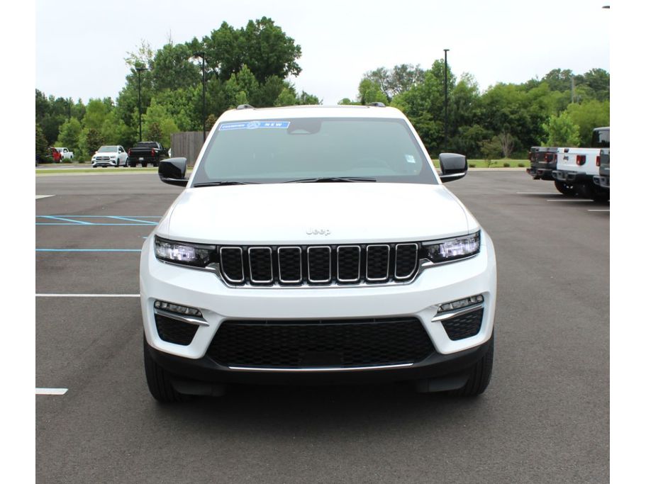 2025 Jeep Grand Cherokee Limited Sport photo 2