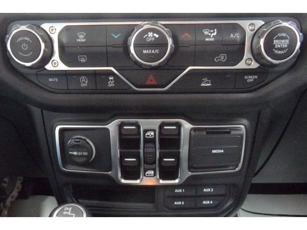 2025 Jeep Wrangler 4-Door Sport S - Photo 13