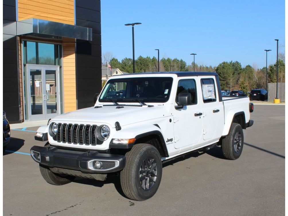 2025 Jeep Gladiator Sport S's photo