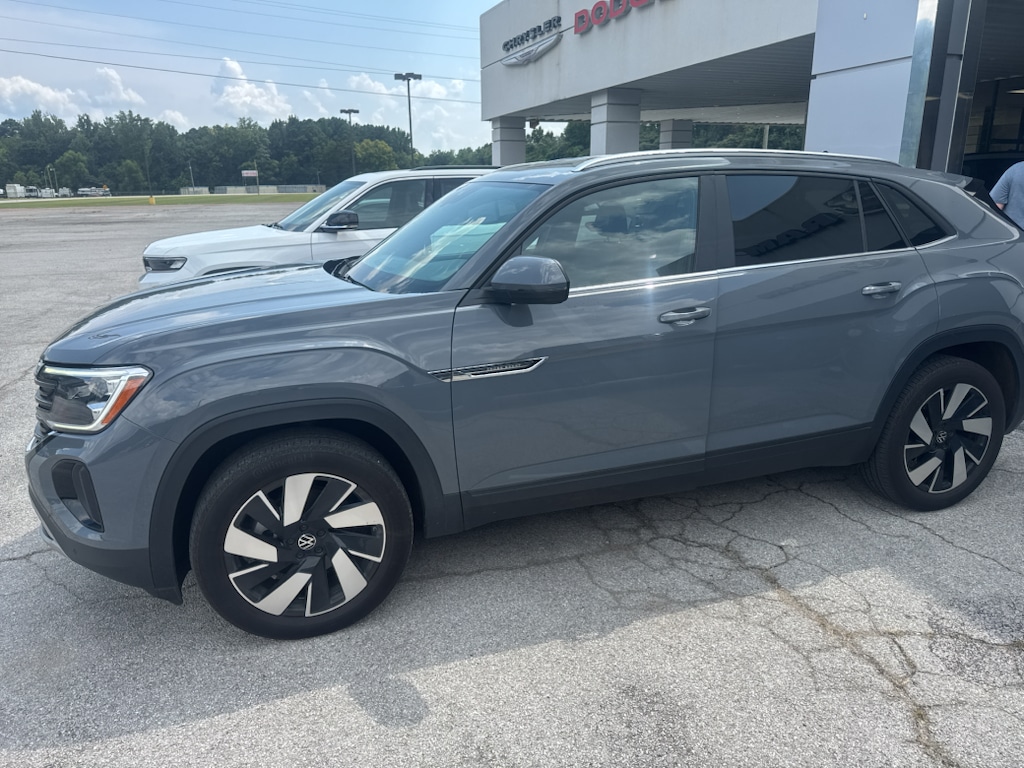 Used 2024 Volkswagen Atlas Cross Sport 2.0T SE w/Technology Sport Utility
