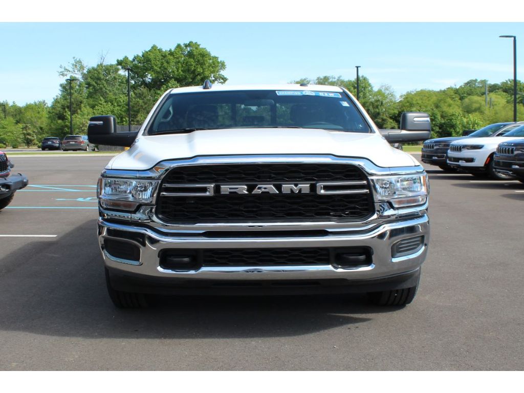 2024 Ram 2500 Tradesman photo 2
