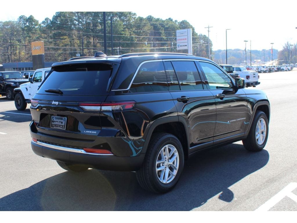 New 2025 Jeep Grand Cherokee Laredo X Sport Utility