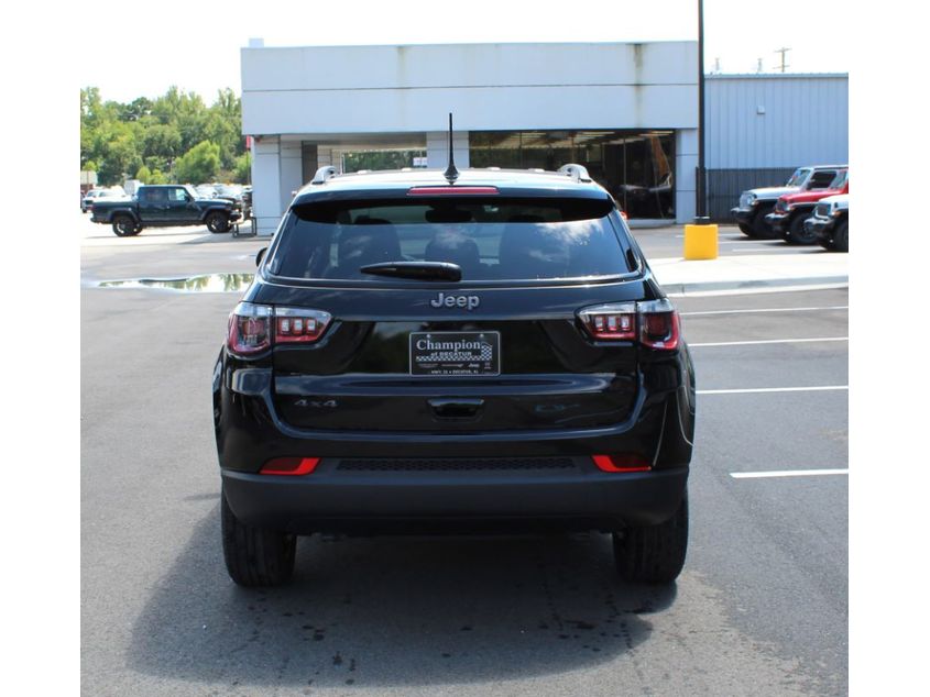 2025 Jeep Compass Latitude photo 4