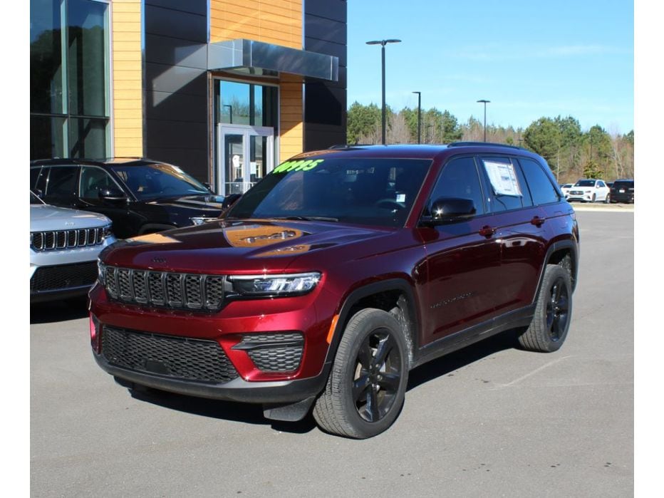 2024 Jeep Grand Cherokee Altitude's photo