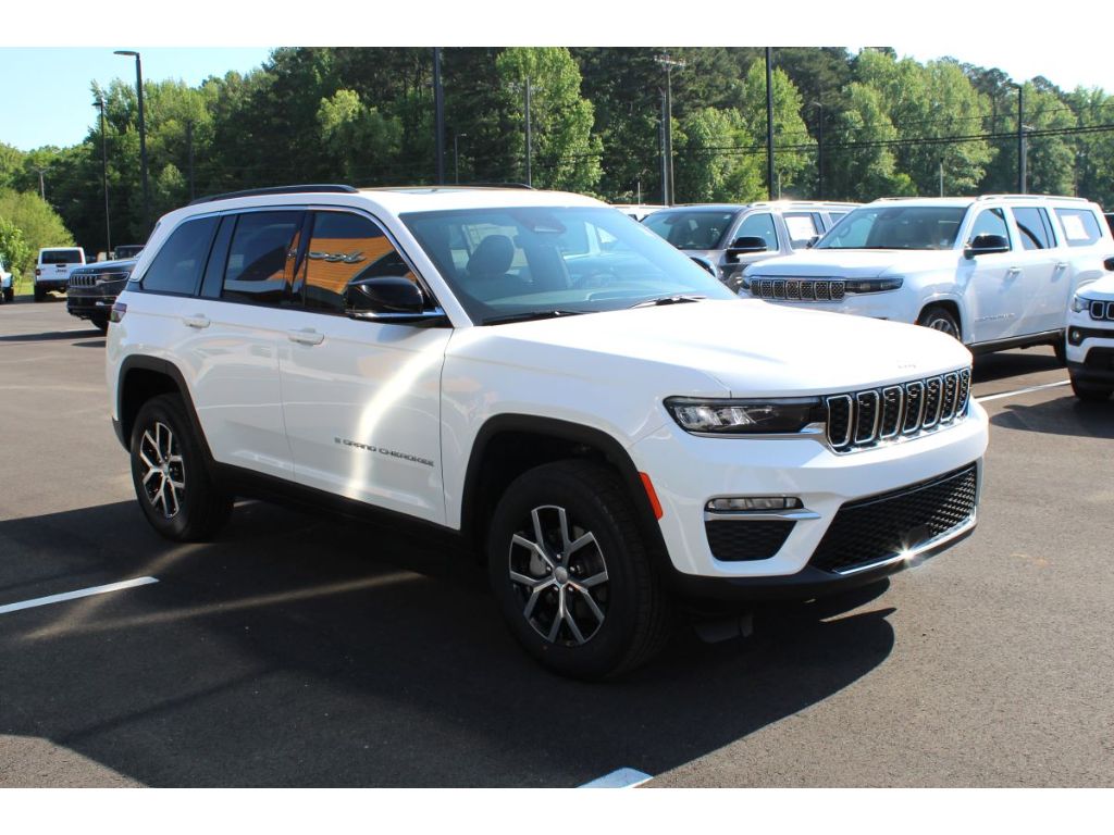 2025 Jeep Grand Cherokee Limited Sport photo 2