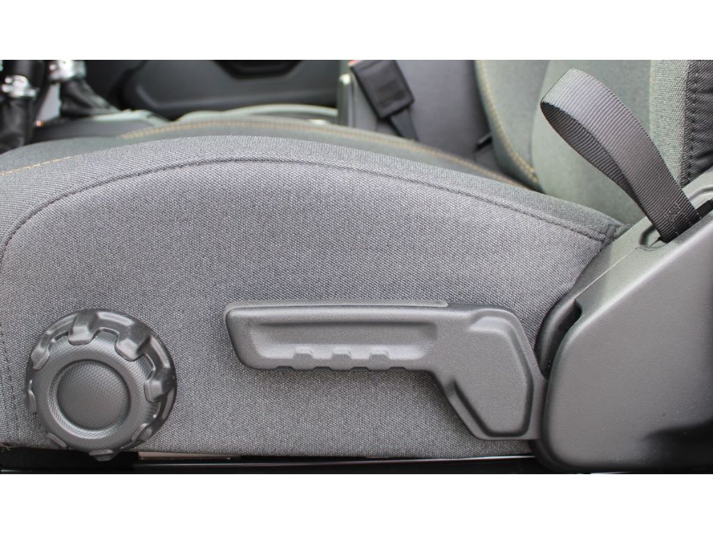 2026 Jeep Wrangler 4-Door Willys - Photo 18