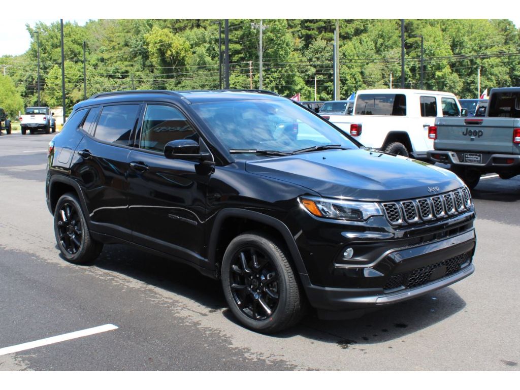 2025 Jeep Compass Latitude photo 2