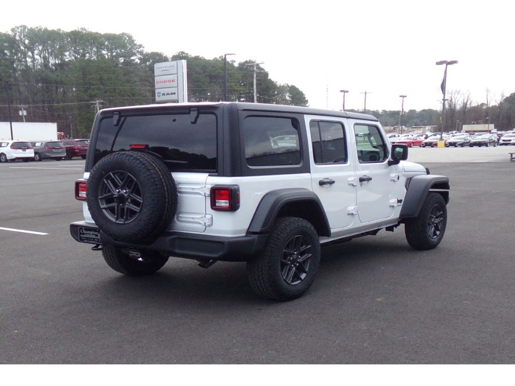 2025 Jeep Wrangler Sport S photo 4