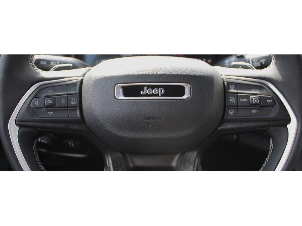 2023 Jeep Grand Cherokee L Altitude - Photo 11