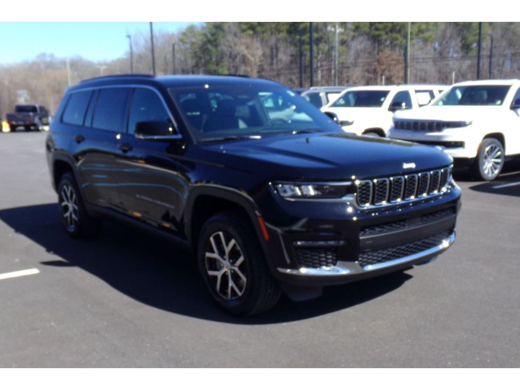 2025 Jeep Grand Cherokee Limited photo 2