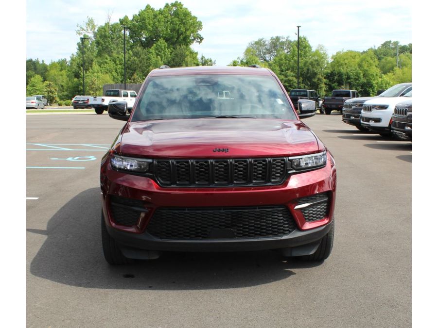 2024 Jeep Grand Cherokee Altitude Sport photo 2