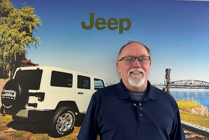 Staff member Larry Porter from ID_8bc80e84372c