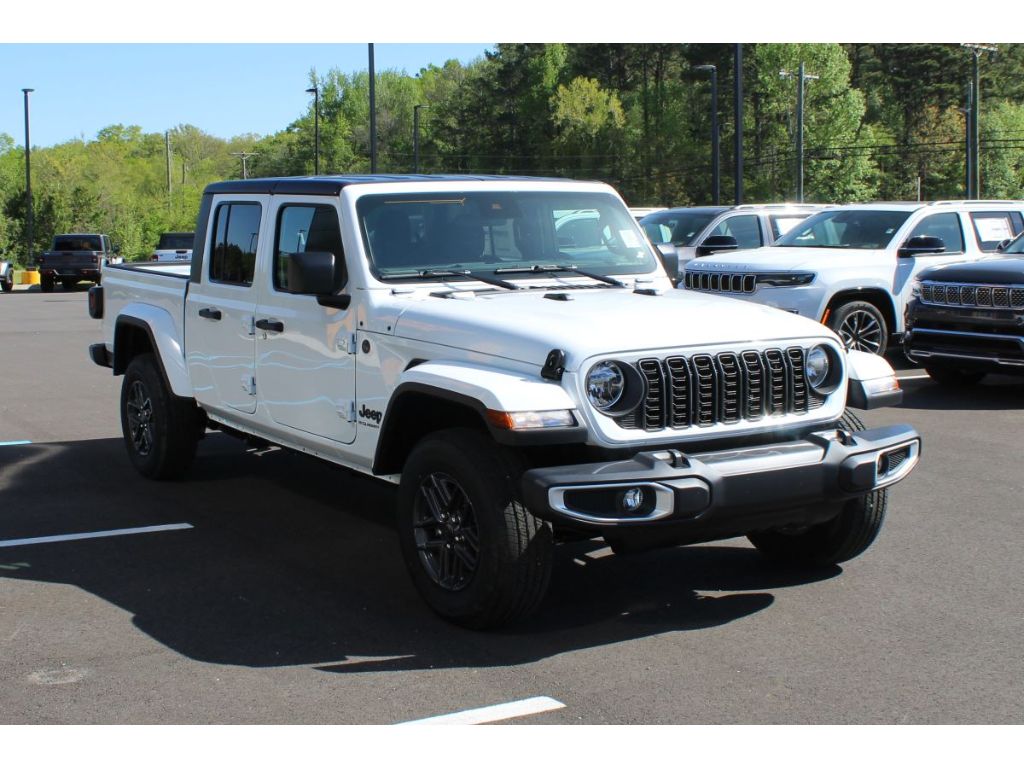 2025 Jeep Gladiator Sport S photo 3