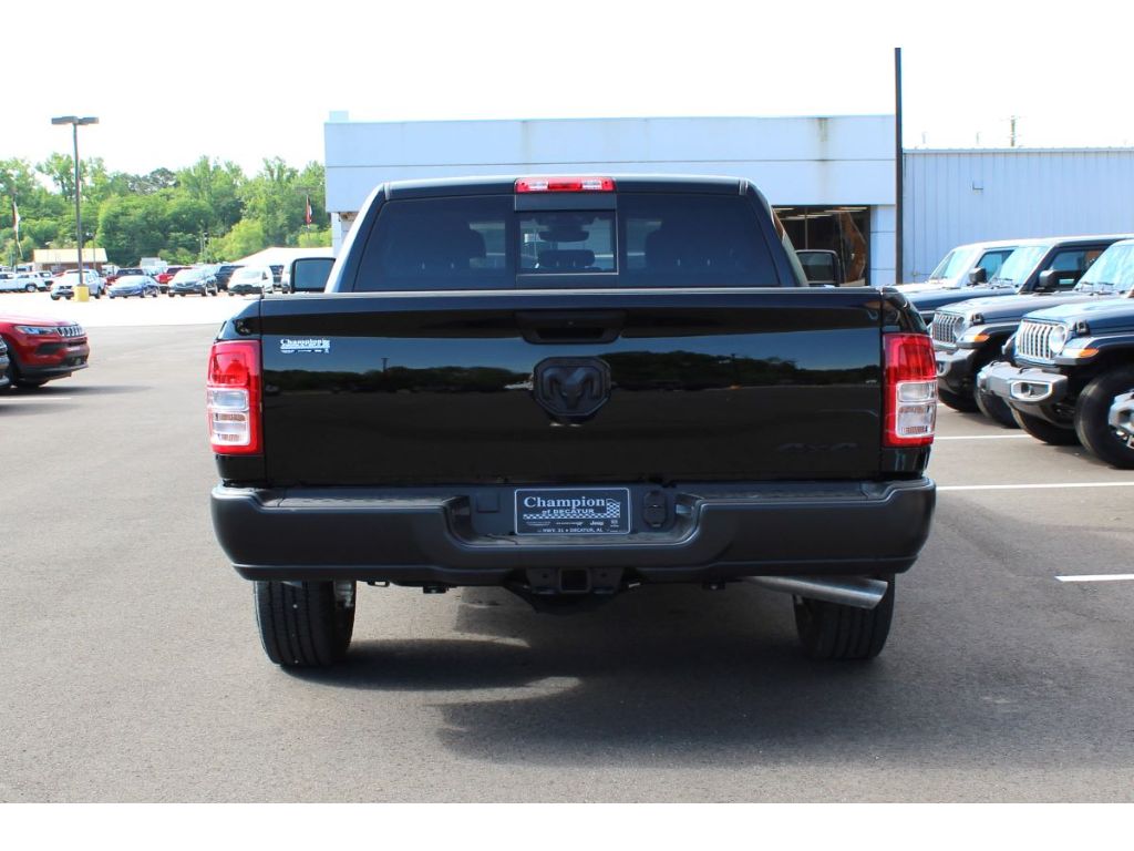 2024 Ram 2500 Tradesman photo 4