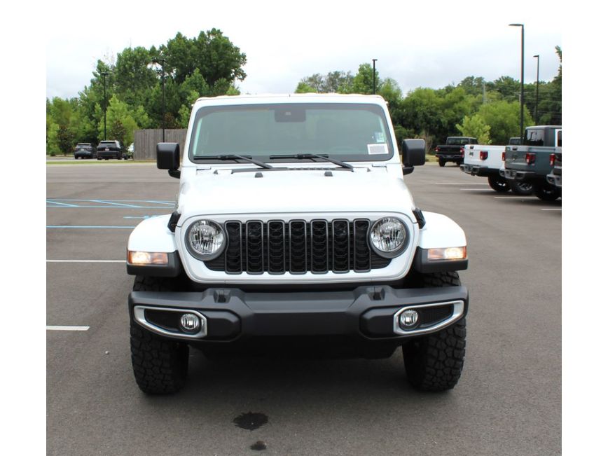 2025 Jeep Gladiator Sport photo 2