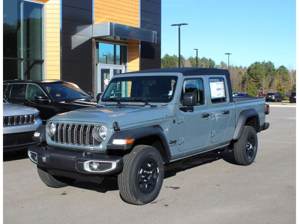 2026 Jeep Gladiator Sport's photo