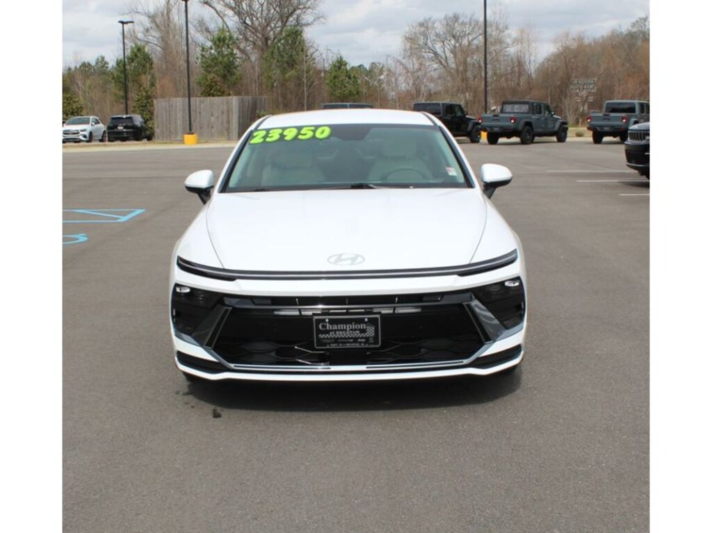 Used 2025 Hyundai Sonata SE Sedan