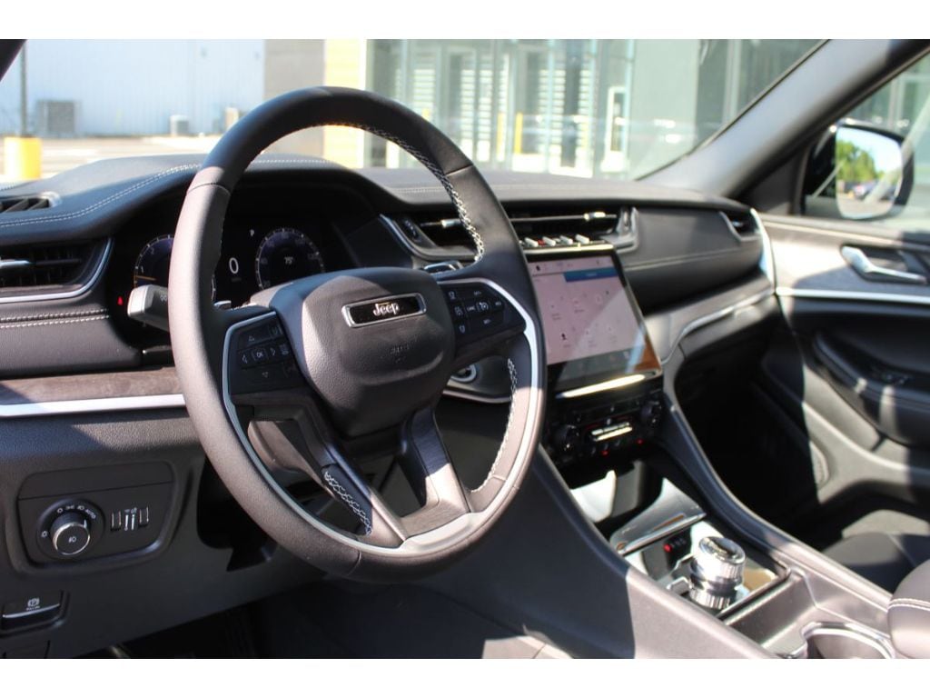 2025 Jeep Grand Cherokee Limited - Photo 25