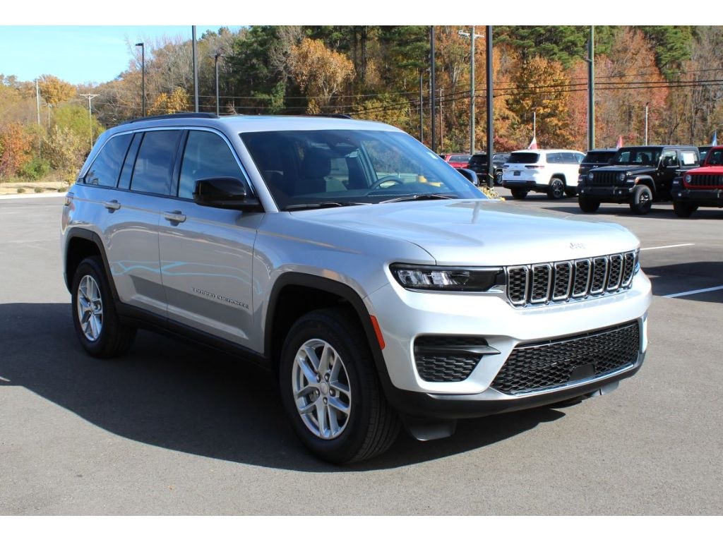 New 2025 Jeep Grand Cherokee Laredo X Sport Utility