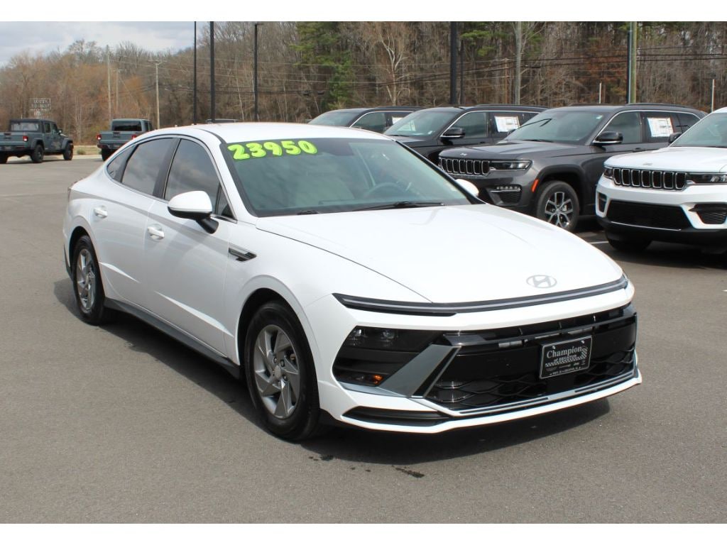 Used 2025 Hyundai Sonata SE Sedan