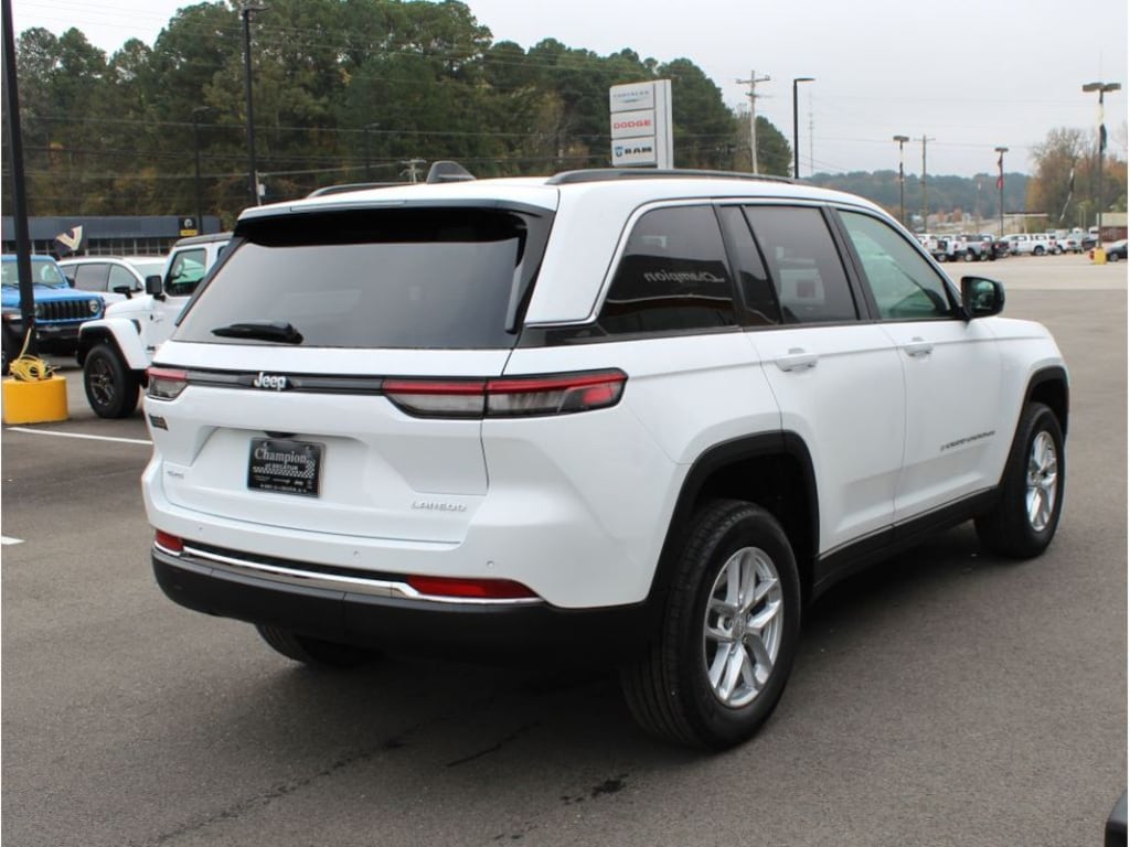 New 2025 Jeep Grand Cherokee Laredo X Sport Utility