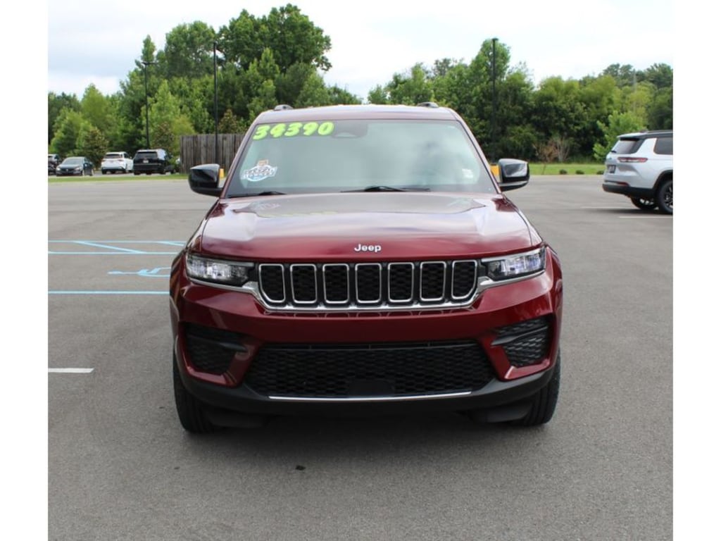 Used 2023 Jeep Grand Cherokee Laredo Sport Utility