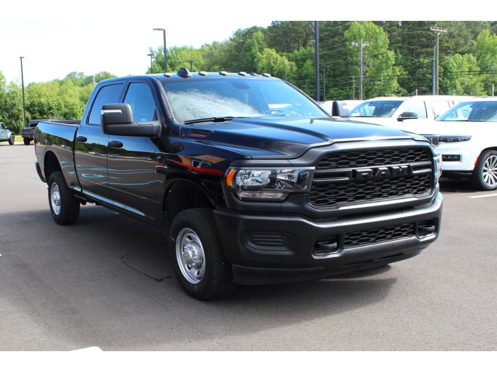 2024 Ram 2500 Tradesman photo 3