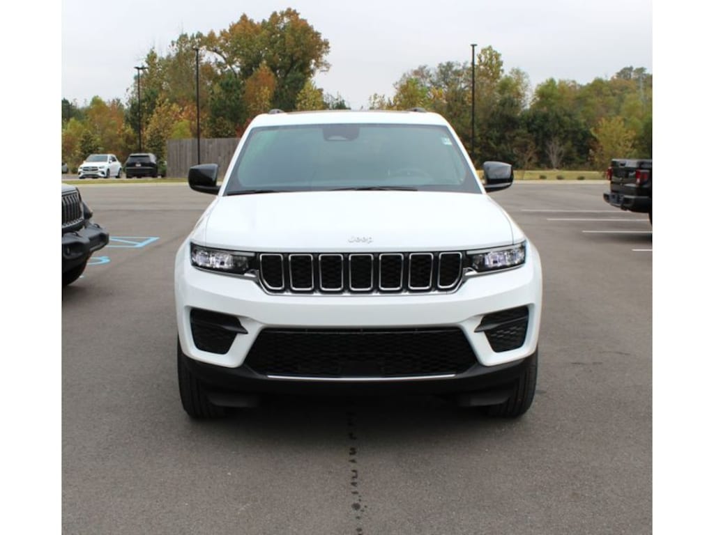 New 2025 Jeep Grand Cherokee Laredo X Sport Utility