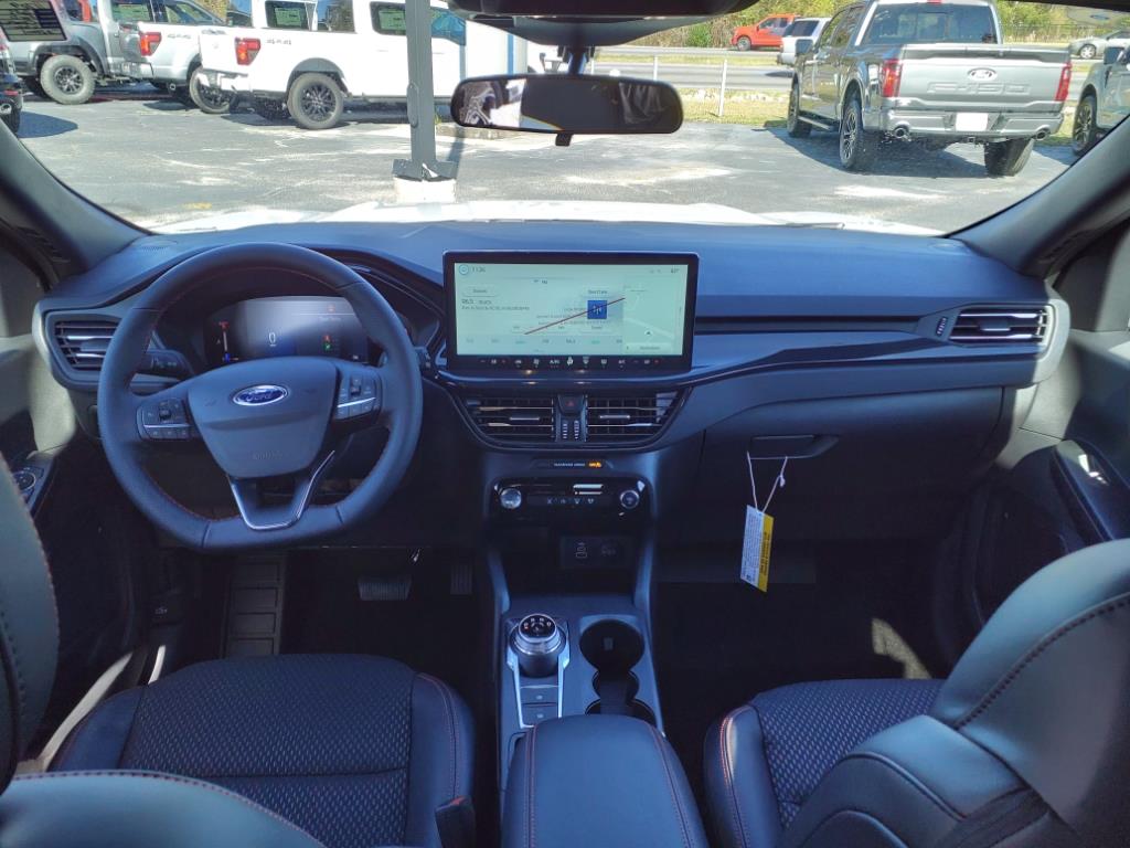 2025 Ford Escape ST-Line photo 3