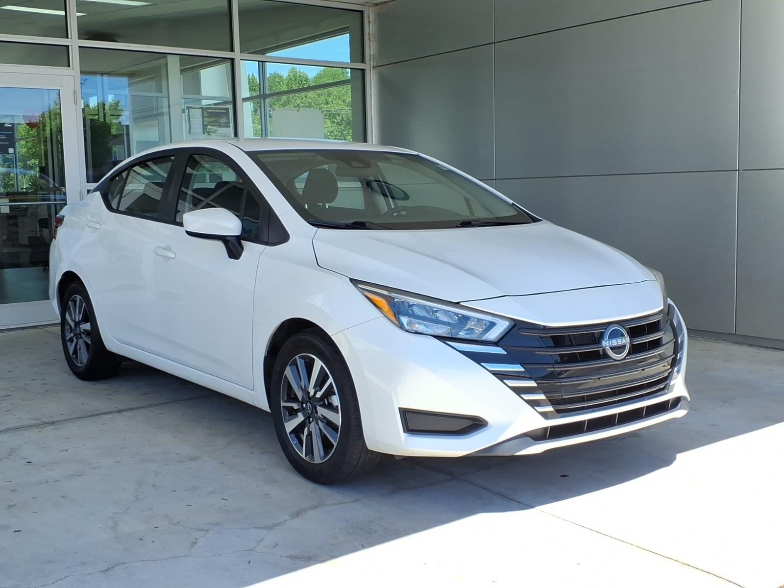 2025 Nissan Versa 1.6 SV CVT's photo