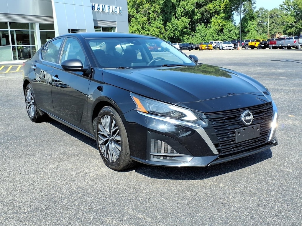Used 2024 Nissan Altima 2.5 SV Sedan